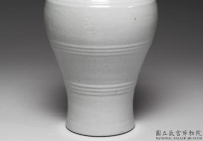 图片[2]-Vase with linear decoration in pale green glaze, Qing dynasty, Yongzheng reign (1723-1735)-China Archive